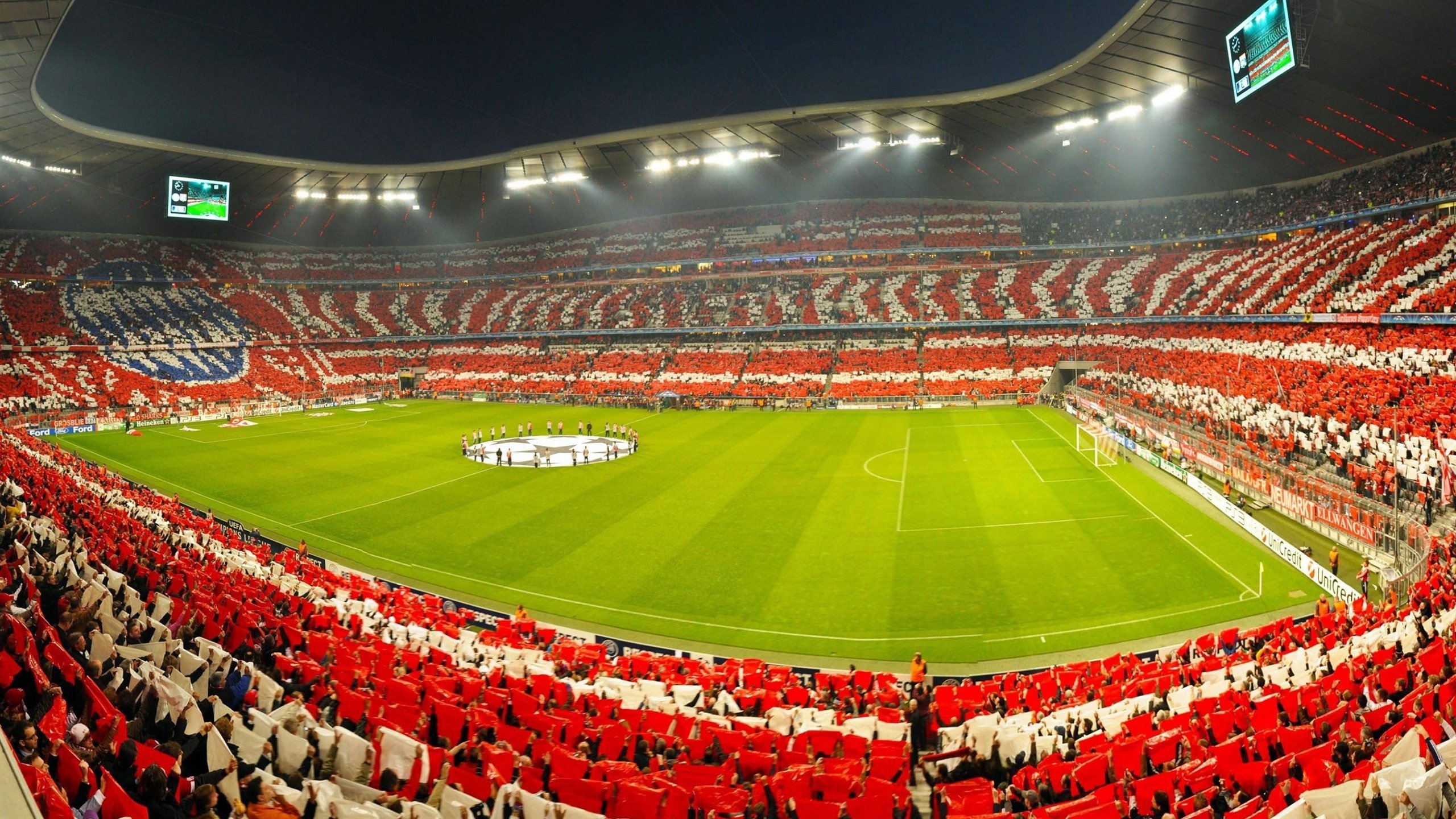 “寒潮夜暖棚五人制足球赛” 室内恒温球馆成避寒圣地